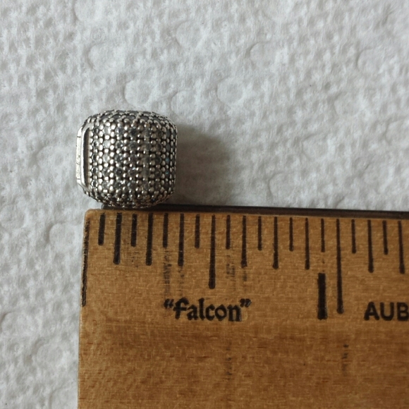 Pandora Sparkly Clip Charm - Picture 4 of 7